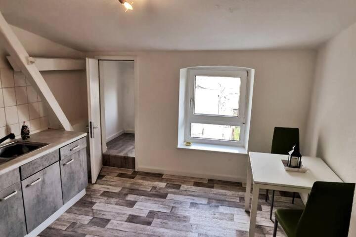 1 Zkb Dg Ferienwohnung - Direkt Am Kurpark - Zentrale Lage Вилхелмсхафен Екстериор снимка